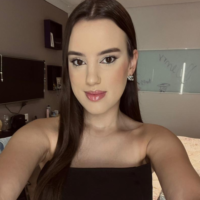 Aline Alves